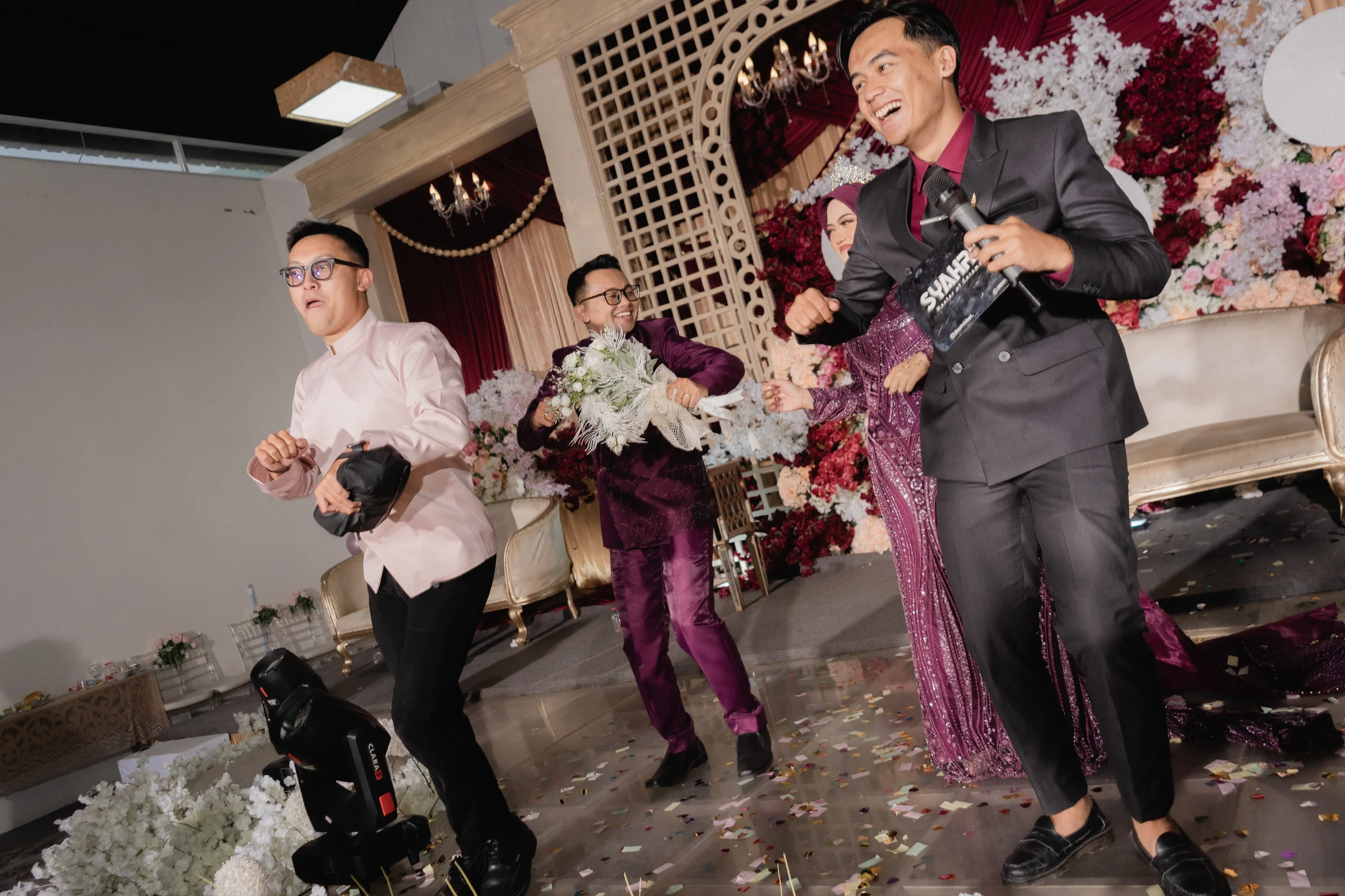 Lulu & Alam · Dari akad yang khidmat sampai games & flashmob yang meriah.